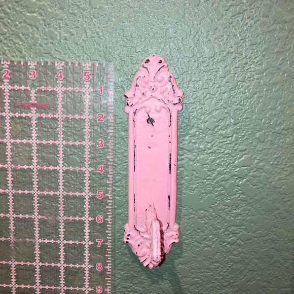 Wall Decor Key Holder - Picture 4 of 5